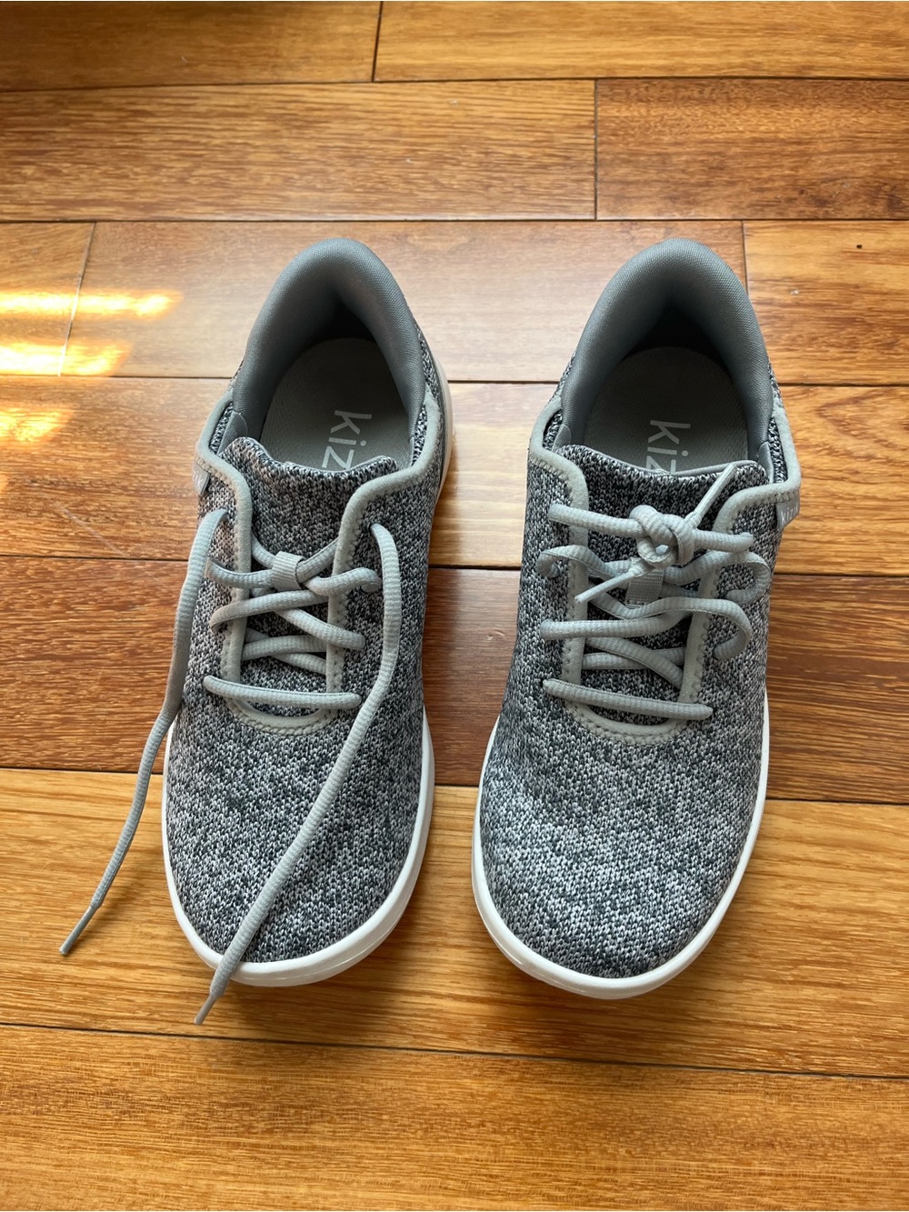 Men's Gray Knit Kizik Sneakers - Lightweight Everyday Comfort